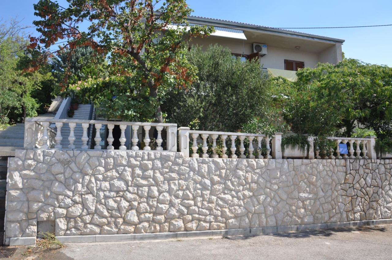 Apartmani Karla Klenovica Luaran gambar