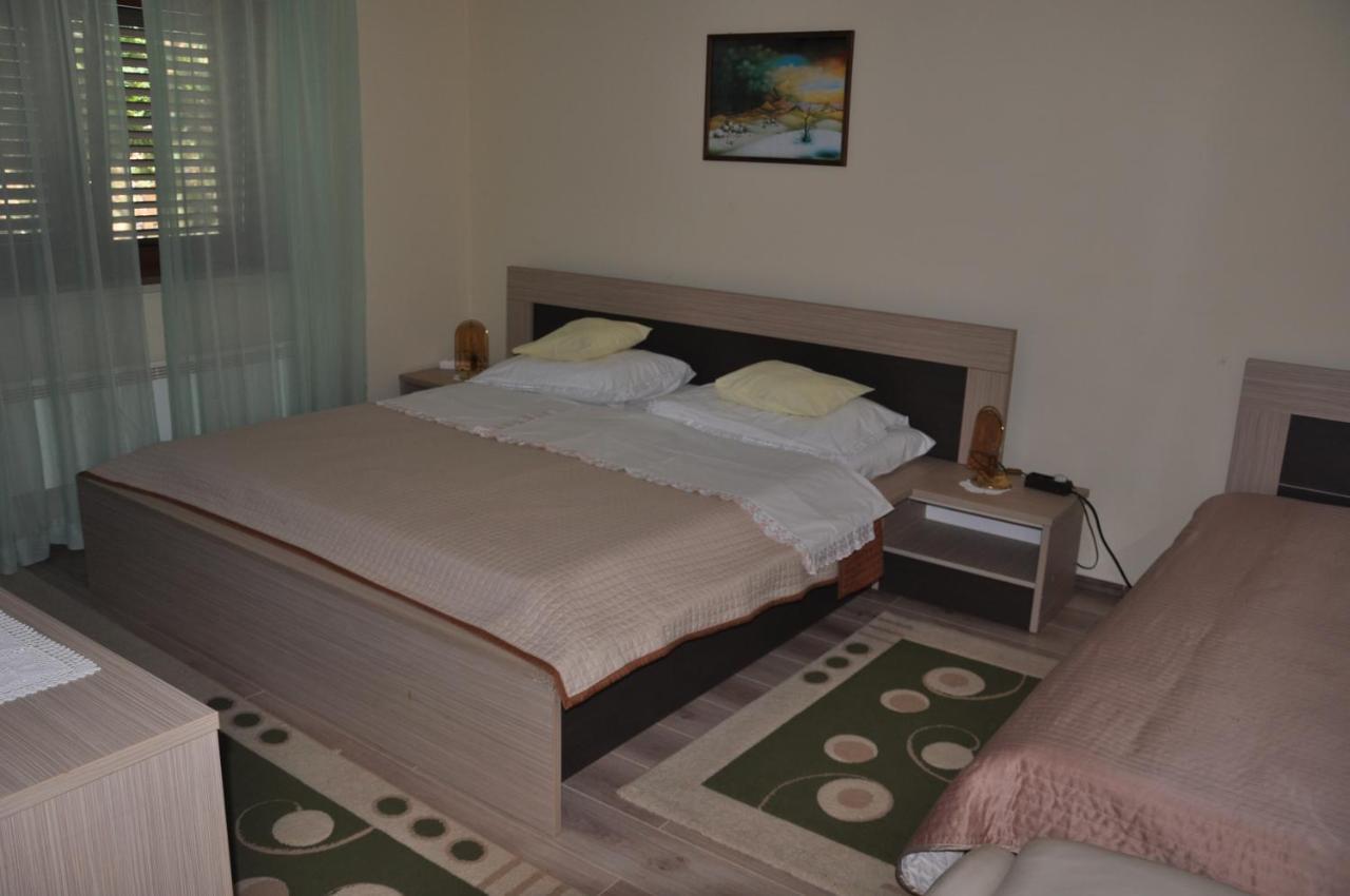Apartmani Karla Klenovica Luaran gambar