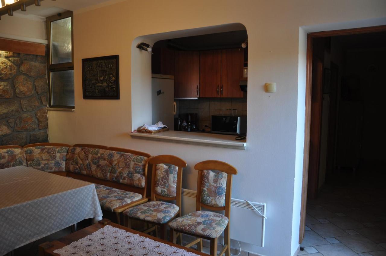 Apartmani Karla Klenovica Luaran gambar