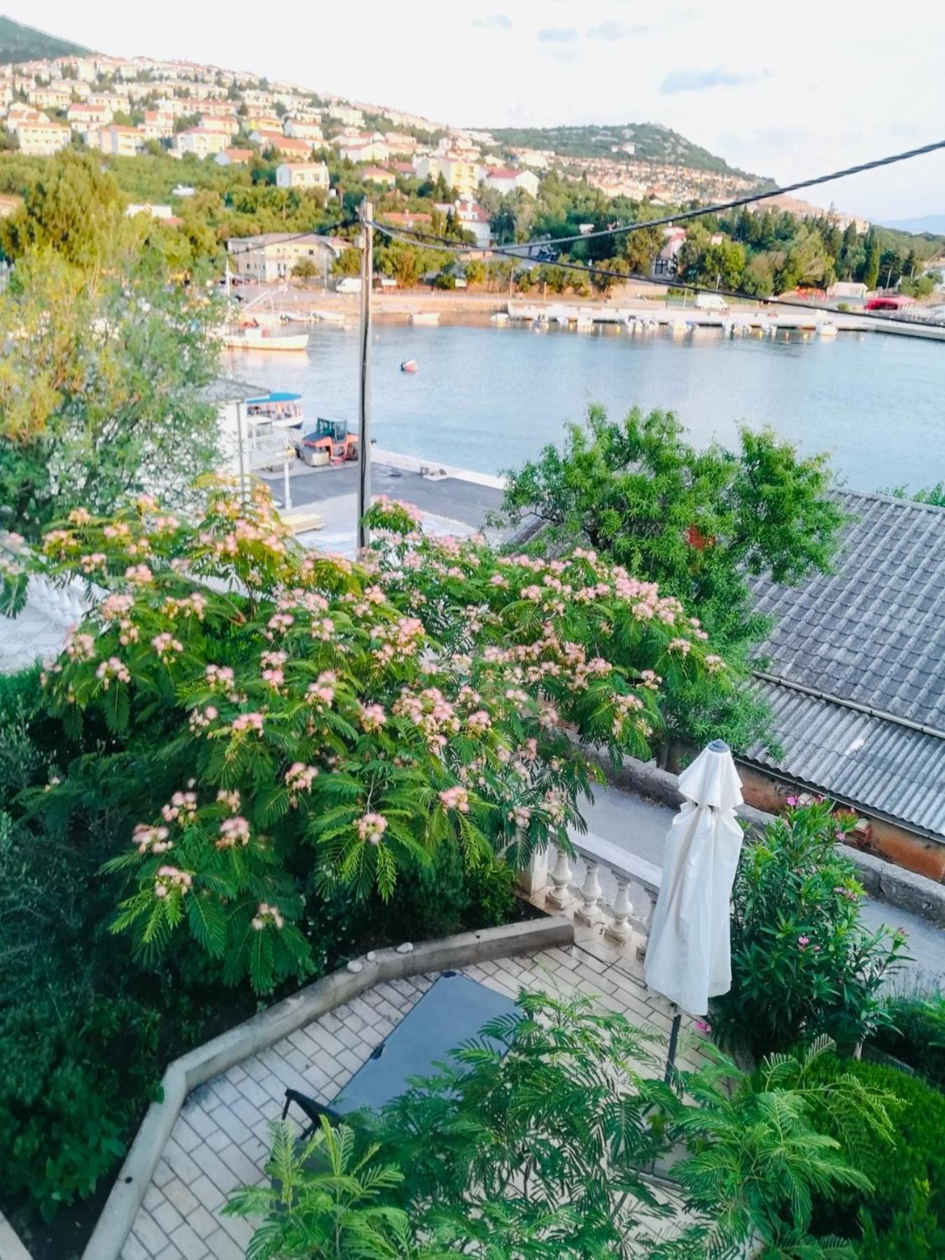 Apartmani Karla Klenovica Luaran gambar